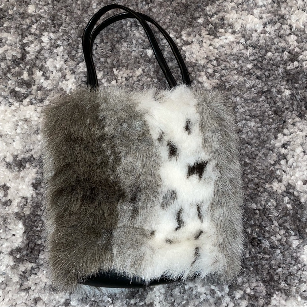 Faux Fur Girls Purse!👛